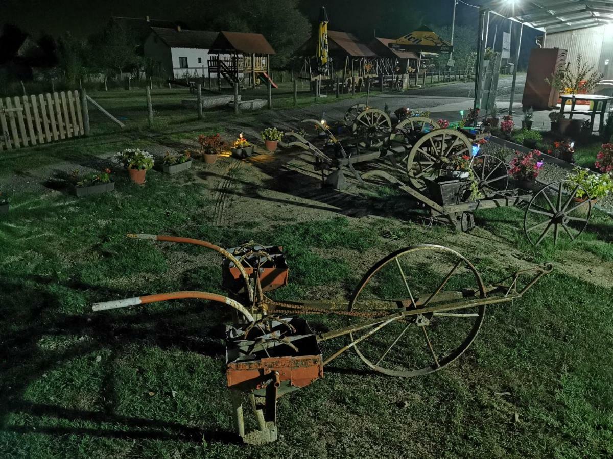 Отель Etno Selo Eden Zeravacki Potok Экстерьер фото