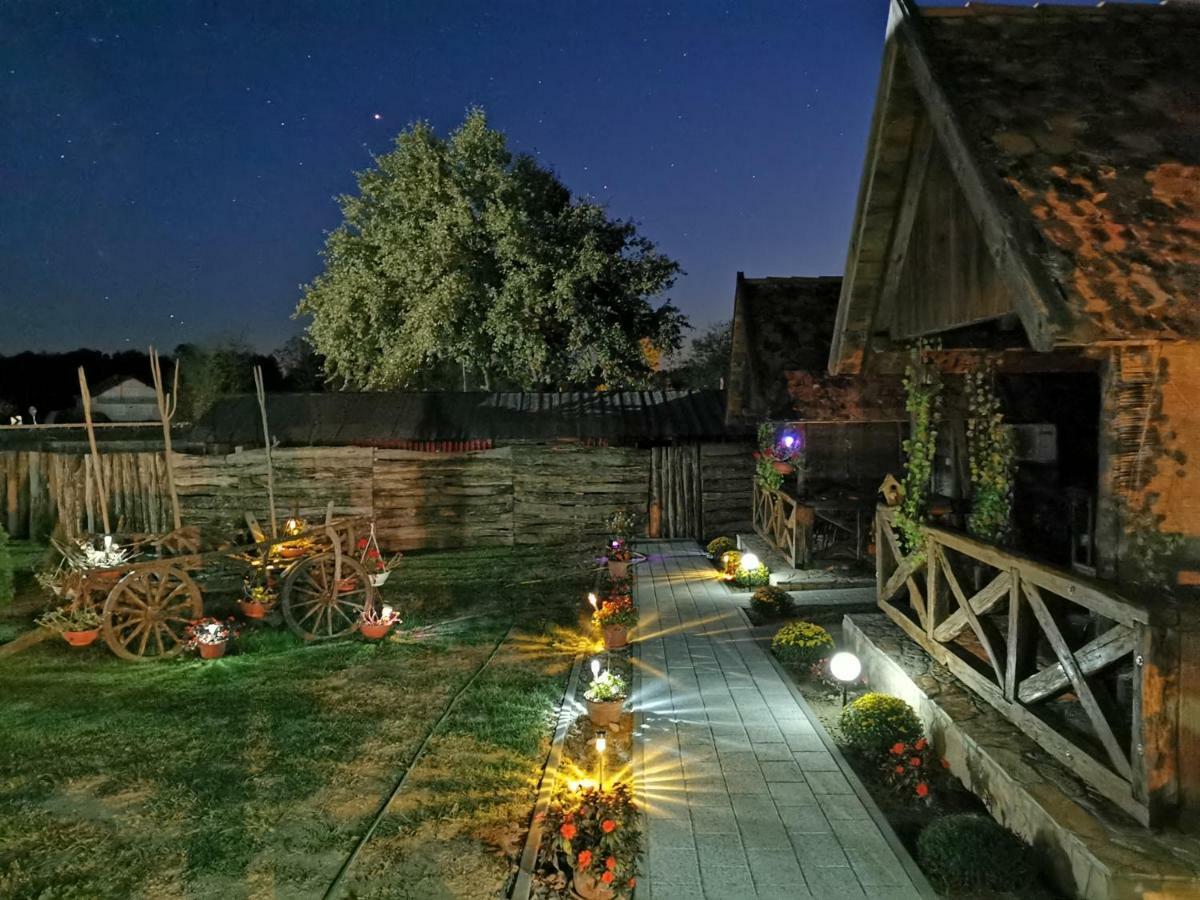 Отель Etno Selo Eden Zeravacki Potok Экстерьер фото